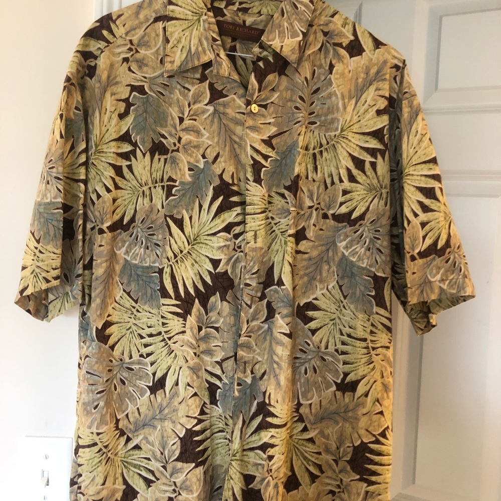 Men’s Tori Richards Button Down Hawaiian Shirt